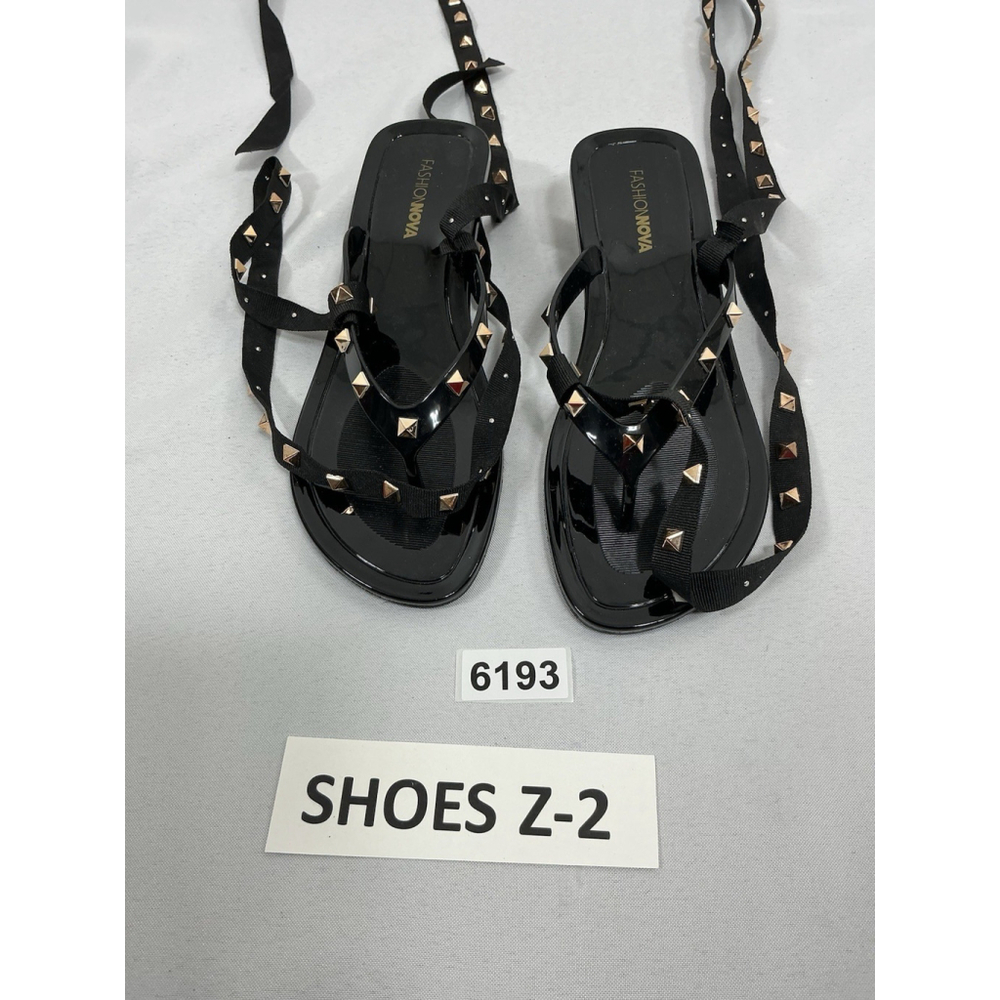 Womans Fashion Nova Slipon Thong Heel Sandals 8 Black Lace Up Studs NWOT